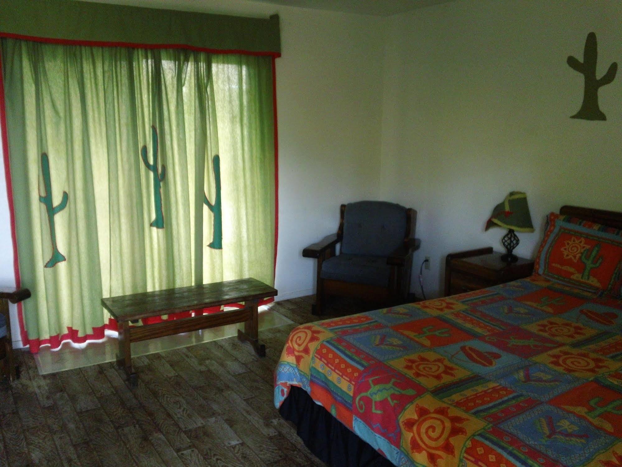 Bonnie Springs Ranch Motel Blue Diamond Exteriér fotografie